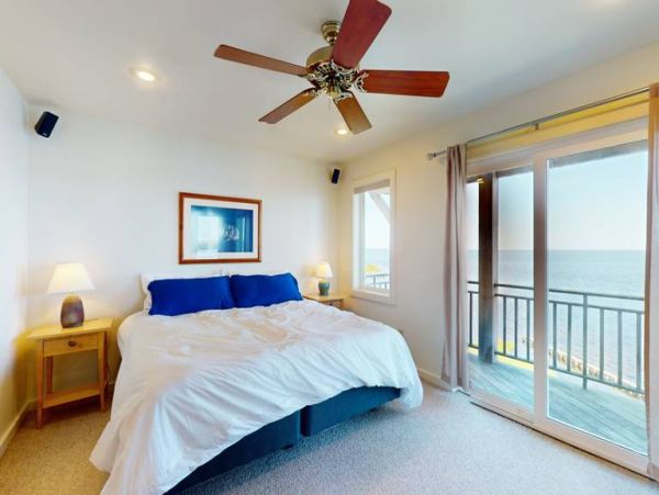 Luxury Buxton Vacation Rental with Stunning Sound Front Views