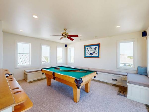 Luxury Buxton Vacation Rental with Stunning Sound Front Views