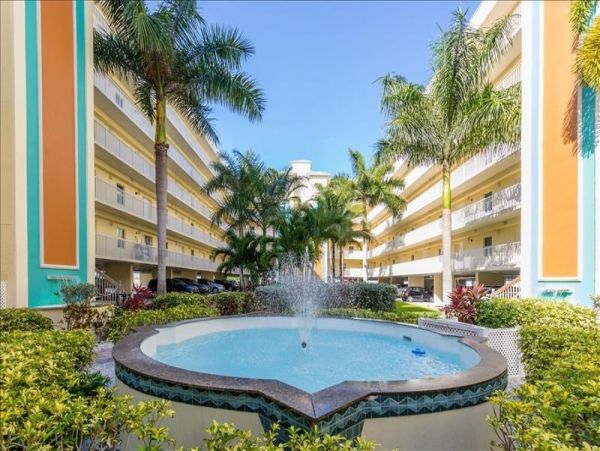 Beachfront Treasure Island Vacation Condo Three Bedroom