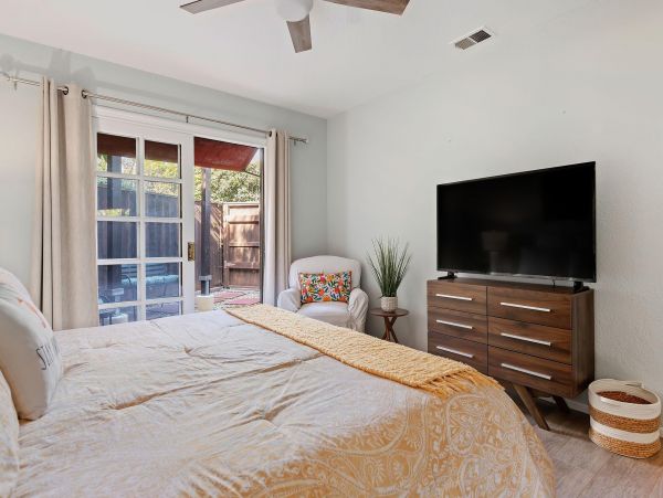 Santa Barbara Vacation Home Two Bedroom Walk to Beach