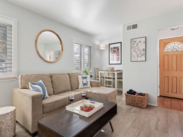 Santa Barbara Vacation Home Two Bedroom Walk to Beach