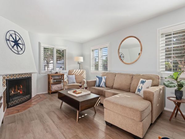 Santa Barbara Vacation Home Two Bedroom Walk to Beach