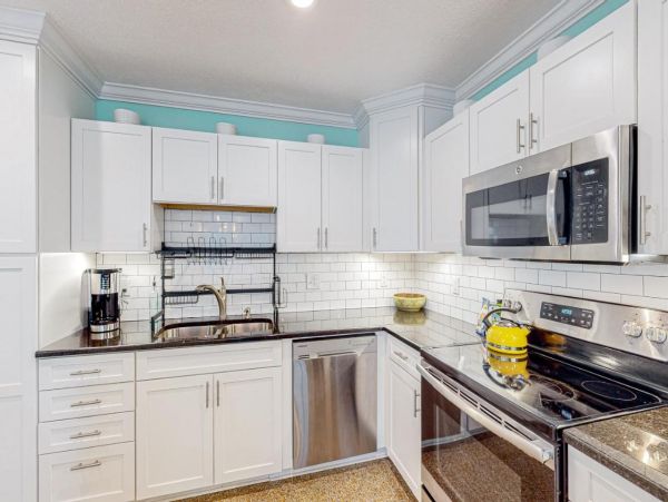 Charming 2 Bedroom Home in St. Petersburg