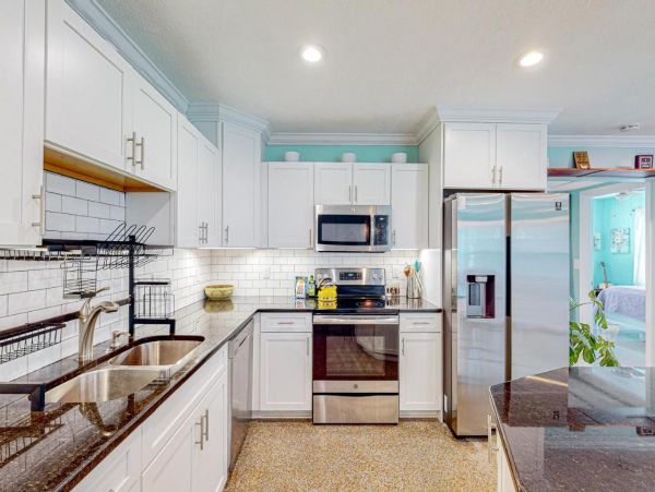 Charming 2 Bedroom Home in St. Petersburg