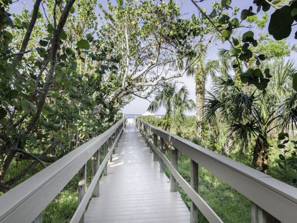 Luxury Suite with Ocean Views in Marco Island Sleeps Four