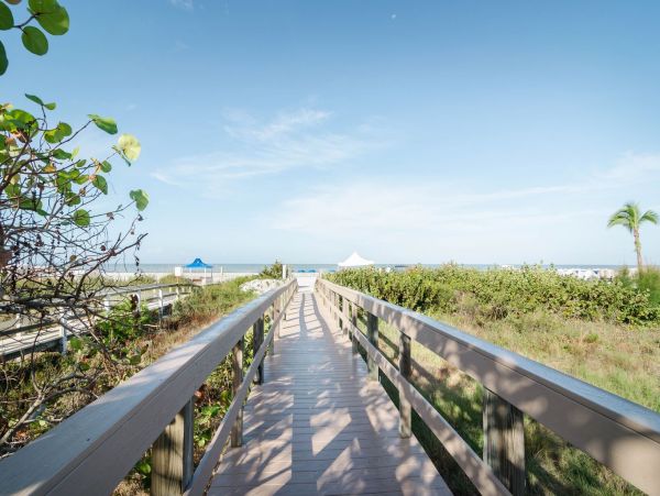 Luxury Suite with Ocean Views in Marco Island Sleeps Four