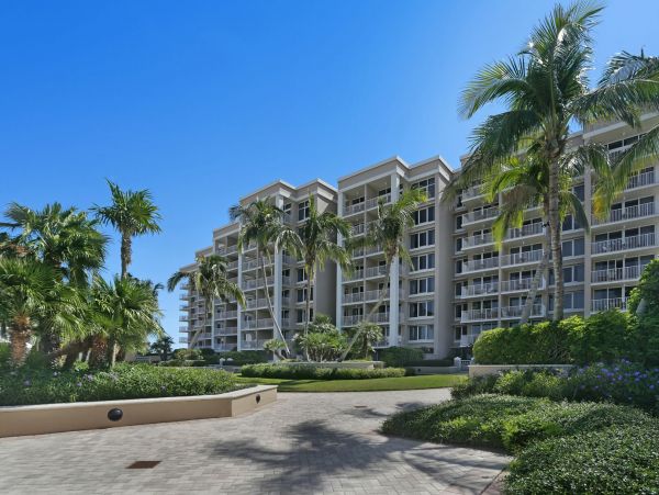 Luxury Suite with Ocean Views in Marco Island Sleeps Four