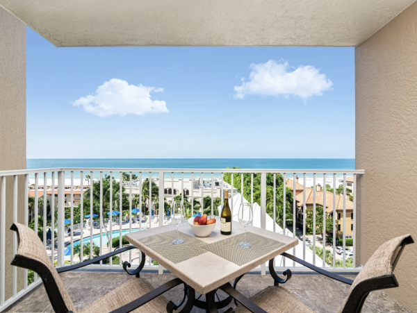 Luxury Suite with Ocean Views in Marco Island Sleeps Four