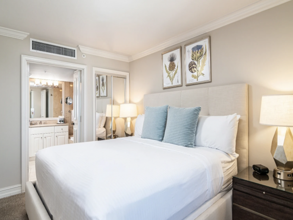 Luxury Suite with Ocean Views in Marco Island Sleeps Four