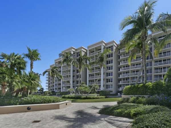 Luxury Suite with Ocean Views in Marco Island Sleeps Four