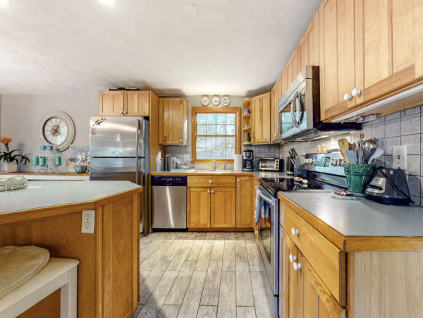 Value Four bedroom East Falmouth  Cottage