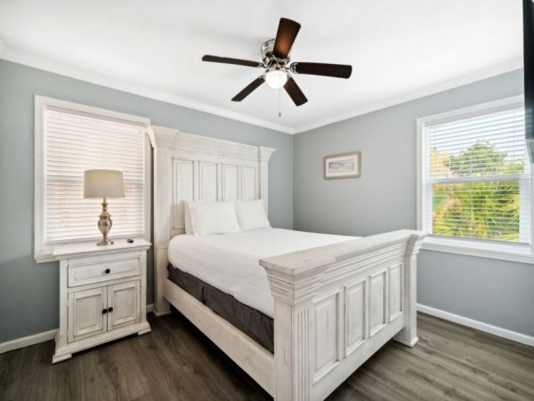 Luxury Home with Private Pool Upscale Neighborhood in Frangista Beach