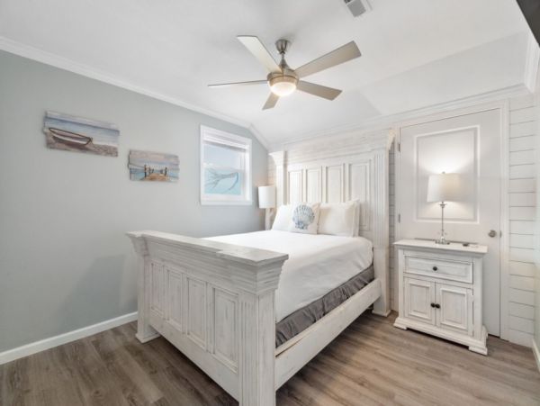 Luxury Home with Private Pool Upscale Neighborhood in Frangista Beach