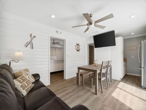 Luxury Home with Private Pool Upscale Neighborhood in Frangista Beach