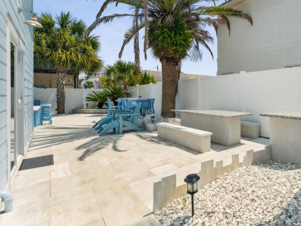 Luxury Home with Private Pool Upscale Neighborhood in Frangista Beach