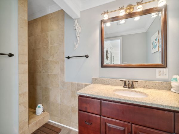 Luxury Home with Private Pool Upscale Neighborhood in Frangista Beach