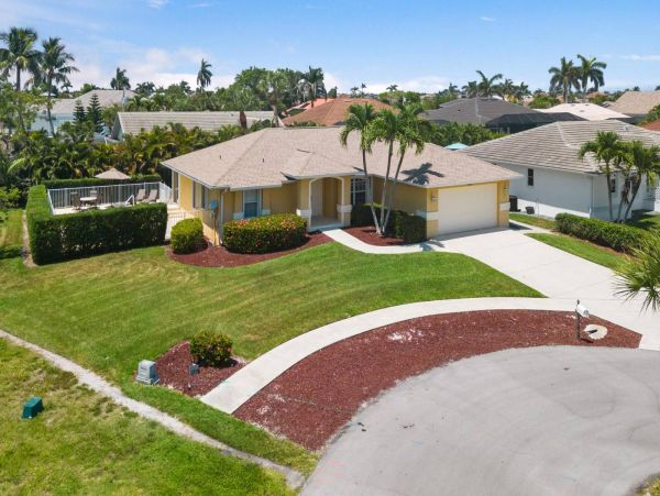 Marco Island Vacation Home Three Bedroom Walk to Beach