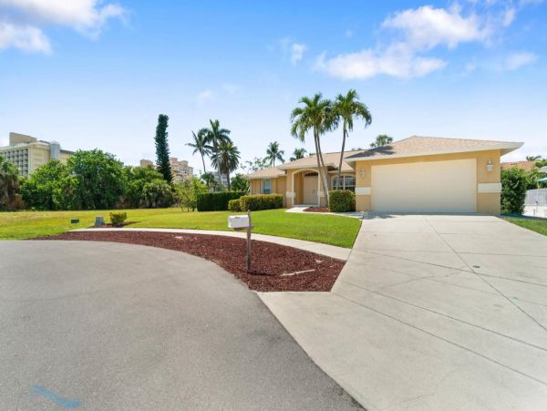Marco Island Vacation Home Three Bedroom Walk to Beach