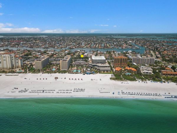 Marco Island Vacation Home Three Bedroom Walk to Beach