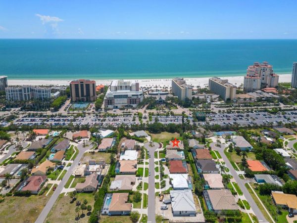 Marco Island Vacation Home Three Bedroom Walk to Beach