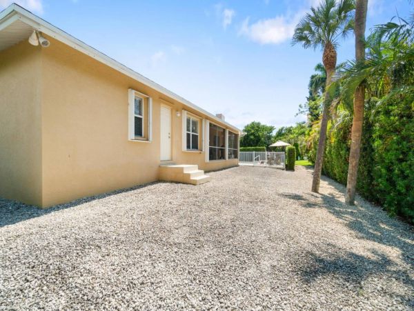 Marco Island Vacation Home Three Bedroom Walk to Beach