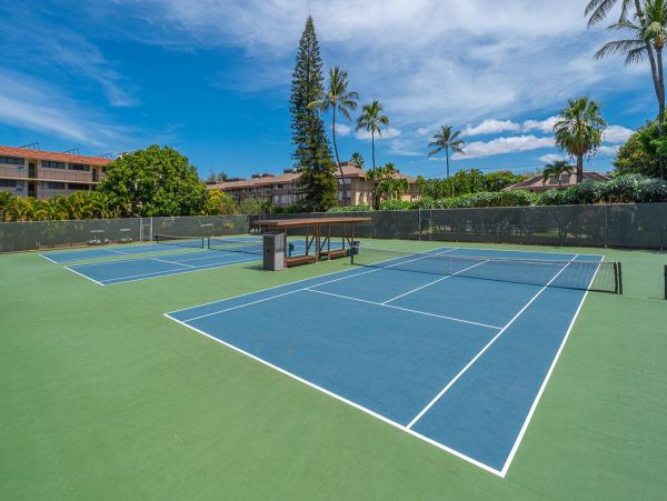 Kihei Vacation Condo Two Bedroom Walk to Beach