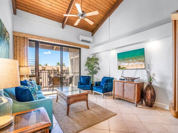 Kihei Vacation Condo Two Bedroom Walk to Beach