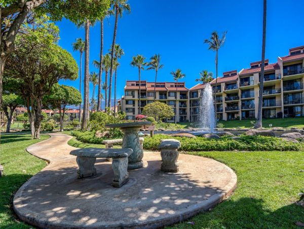 Upscale Two Bedroom Vacation Condo in Wailea