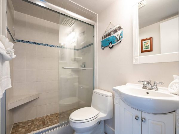Upscale Two Bedroom Vacation Condo in Wailea