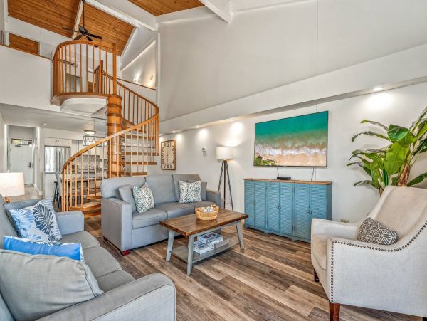 Upscale Two Bedroom Vacation Condo in Wailea