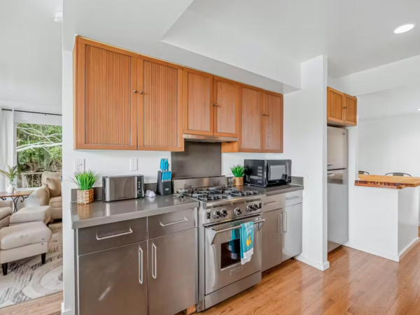 Top Floor Delightful Duplex with Hot Tub