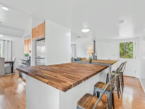 Top Floor Delightful Duplex with Hot Tub
