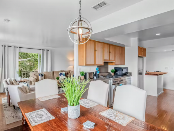 Top Floor Delightful Duplex with Hot Tub