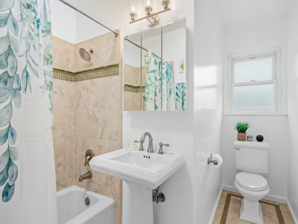 Top Floor Delightful Duplex with Hot Tub