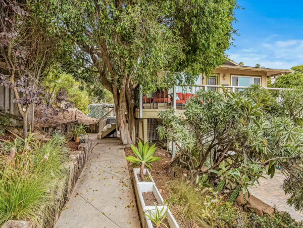 Top Floor Delightful Duplex with Hot Tub