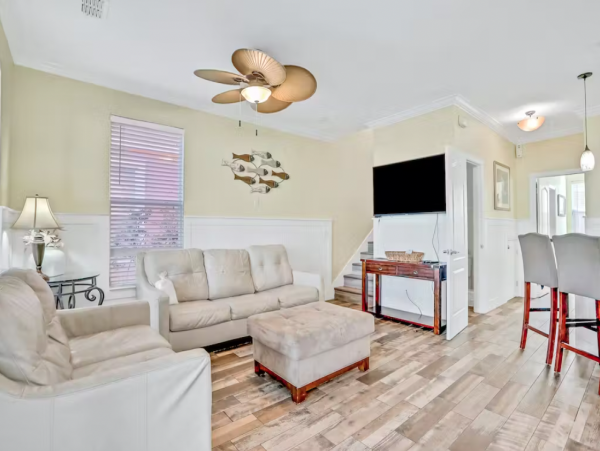 Destin Six Bedroom Home Near the Beach Shared Lagoon Pool