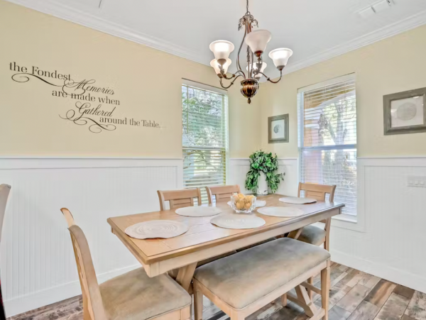 Destin Six Bedroom Home Near the Beach Shared Lagoon Pool