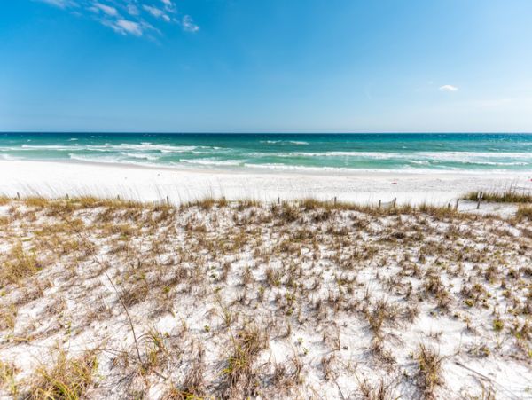 Destin Six Bedroom Home Near the Beach Shared Lagoon Pool