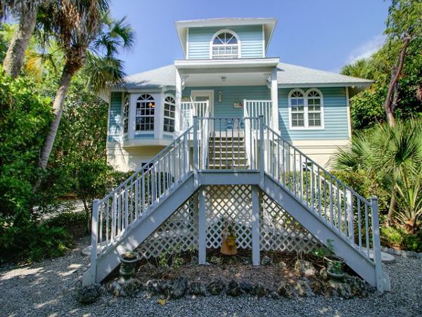 Find Your Perfect Sanibel Vacation Rental with Caged Pool