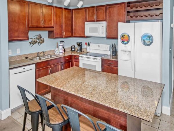 Spacious 3 Bedroom Beachfront Vacation Rental