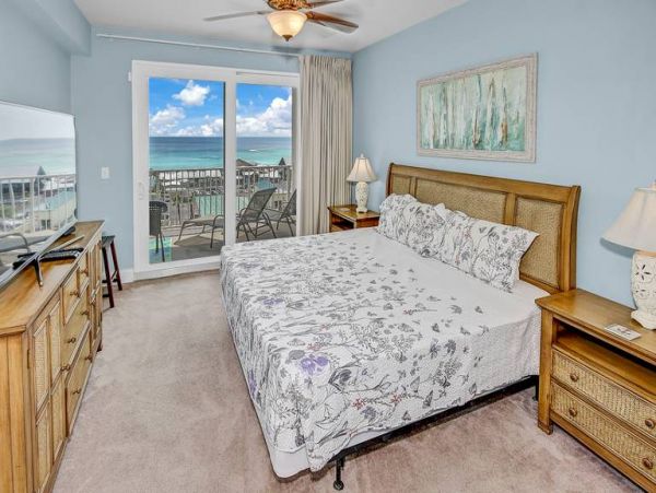 Spacious 3 Bedroom Beachfront Vacation Rental
