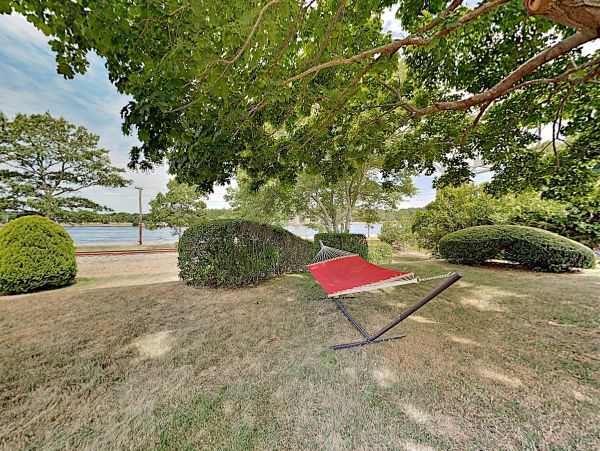 Lovely Cape Cod 4 Bedroom Vacation Home with Pool