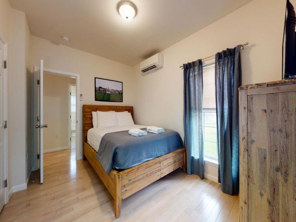 Lovely Vacation Rental with 4 Bedrooms