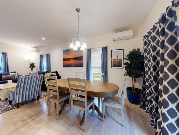 Lovely Vacation Rental with 4 Bedrooms