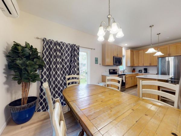 Lovely Vacation Rental with 4 Bedrooms
