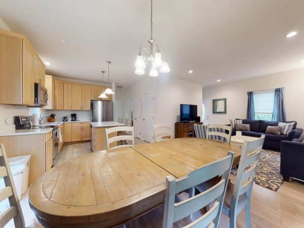 Lovely Vacation Rental with 4 Bedrooms