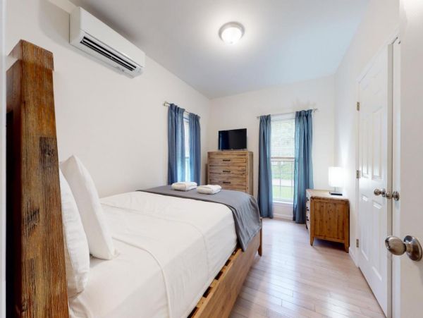Lovely Vacation Rental with 4 Bedrooms
