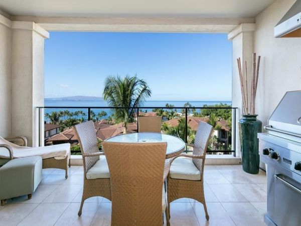 Wailea Vacation Condo Two Bedroom Walk to Beach