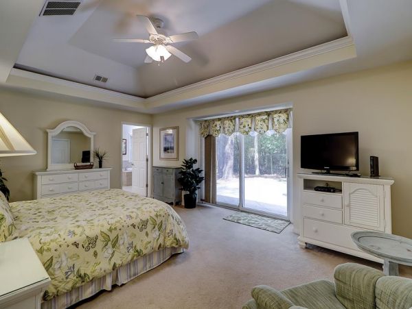 Serene 5 Bedroom Retreat  in Hilton Head Walk to Beach