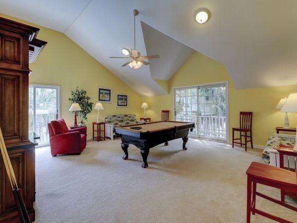Serene 5 Bedroom Retreat  in Hilton Head Walk to Beach